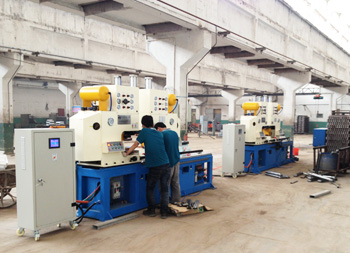 安嘉雙頭閃光對焊機艾芬達現(xiàn)場案例