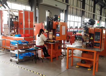 安嘉大功率母排線自動釬焊機輝能現(xiàn)場案例