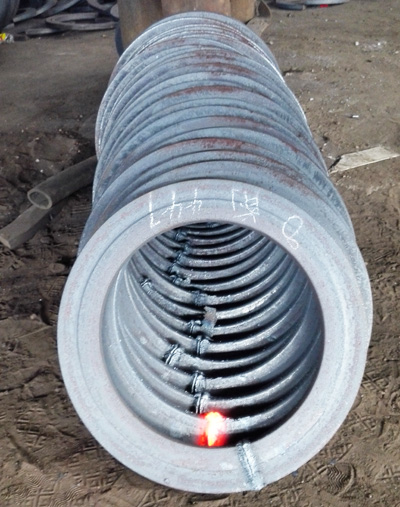 安嘉法蘭閃光對焊機(jī)華陽重工機(jī)械現(xiàn)場案例