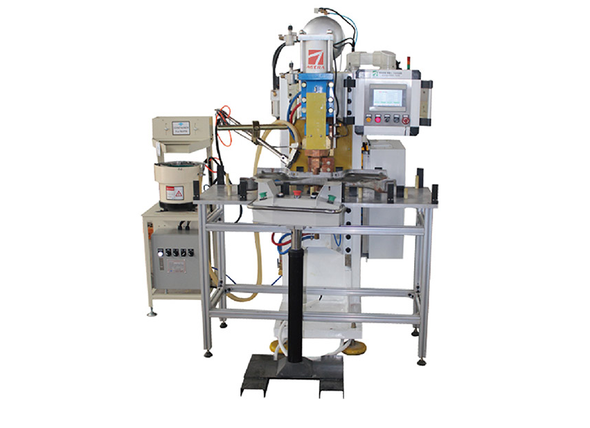 汽車底盤自動點(diǎn)焊機(jī)