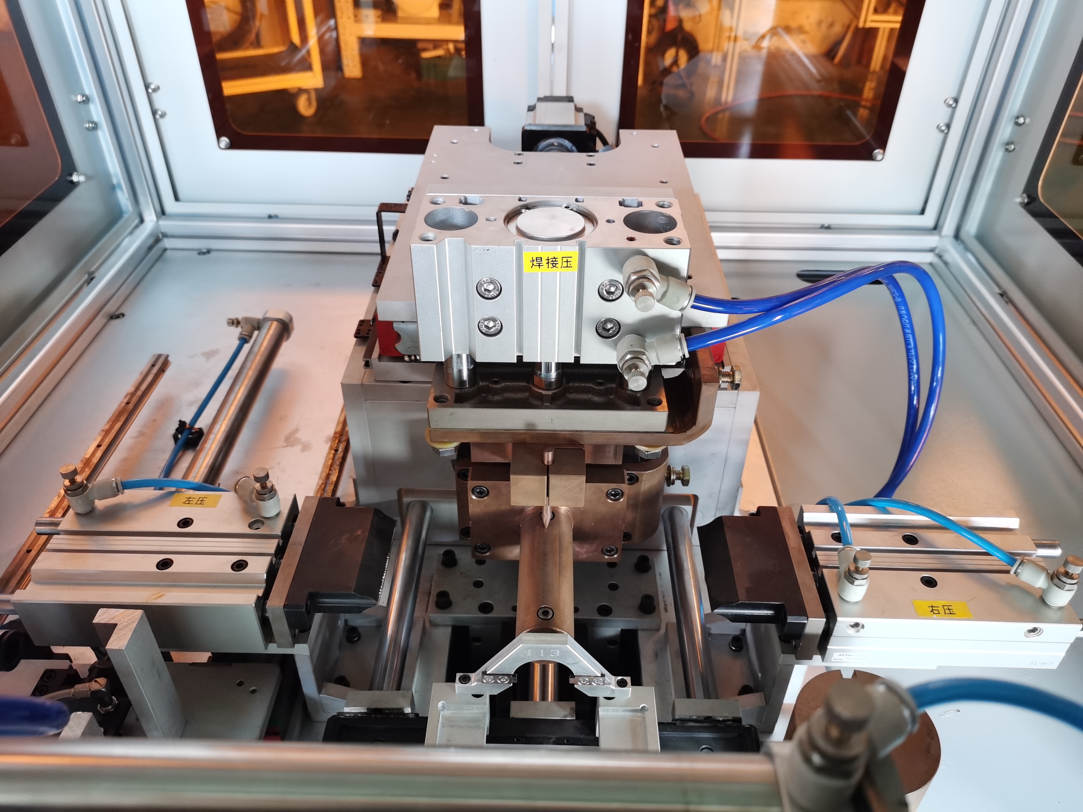 吸塵器濾網(wǎng)自動點焊機定制項目介紹 吸塵器濾網(wǎng)自動點焊機定制項目介紹