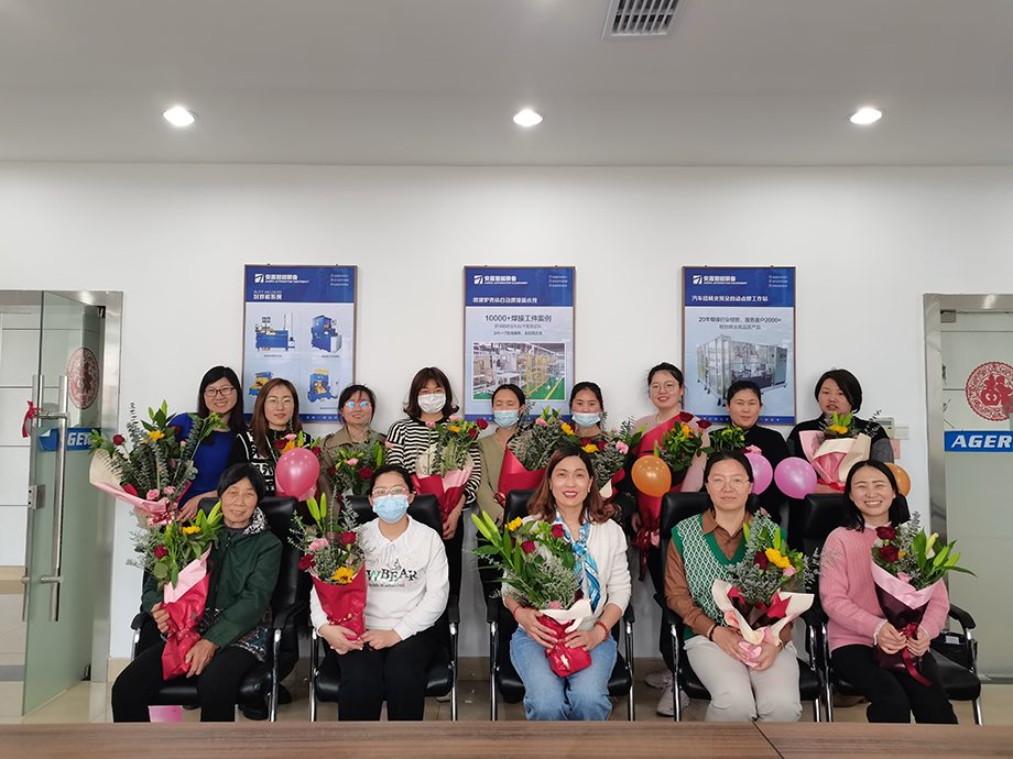 最美的花，送最好的自己