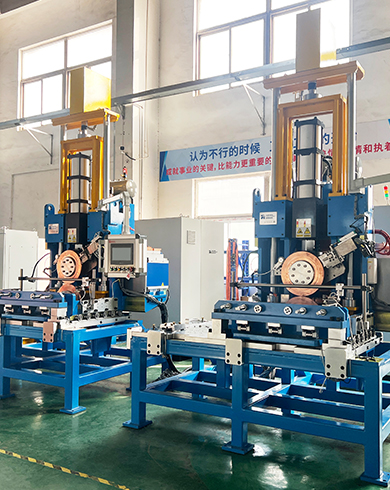 汽車防撞梁滾點(diǎn)焊專機(jī)